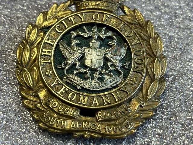 87) Excellent Original WW1 WW2 The The City of London Yeomanry Rough Riders Cap Badge Converted to Pin Back — image 4