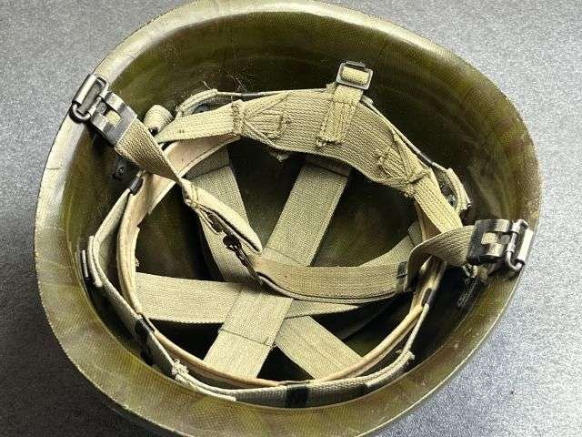 10) Excellent Complete Original 1st Gulf War Iraqi Helmet Battlefield Pick Up — image 5