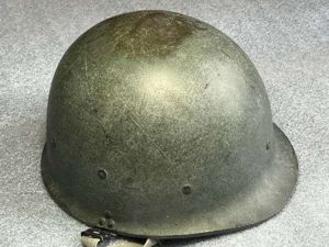 10) Excellent Complete Original 1st Gulf War Iraqi Helmet Battlefield …