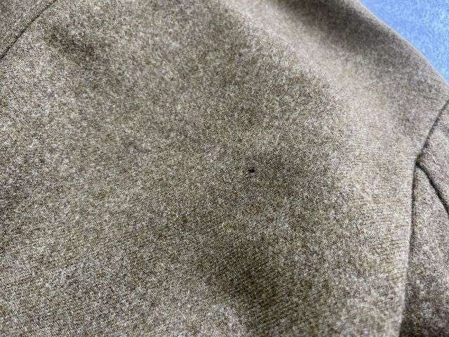 2) Good Original WW2 British Army 1940 Pattern Battledress Blouse Dated 1945 Some Repairs — image 2