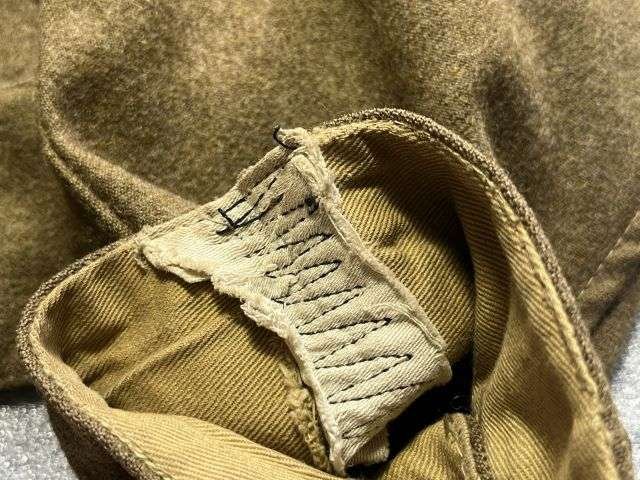 2) Good Original WW2 British Army 1940 Pattern Battledress Blouse Dated 1945 Some Repairs — image 5