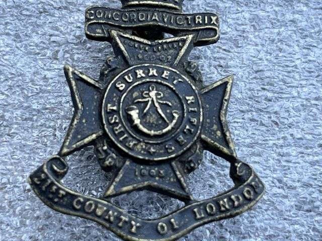 94) Excellent Original WW1 WW2 Cap Badge 21st County of London First Surrey Rifles — image 4