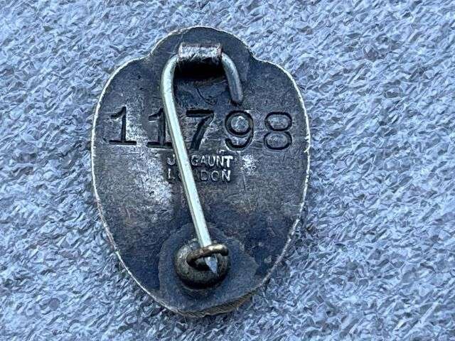 98) Excellent Original WW2-Post War The National Nursery Examination Board 1945 Pin Badge — image 2