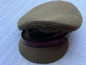 105) Excellent Clean Original WW2 British Army Officers Peaked Cap