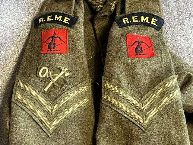 148) Tatty Original British Army 1946 Pattern Battledress Blouse 1948 With Original REME Anti-Aircraft Insignia — image 14
