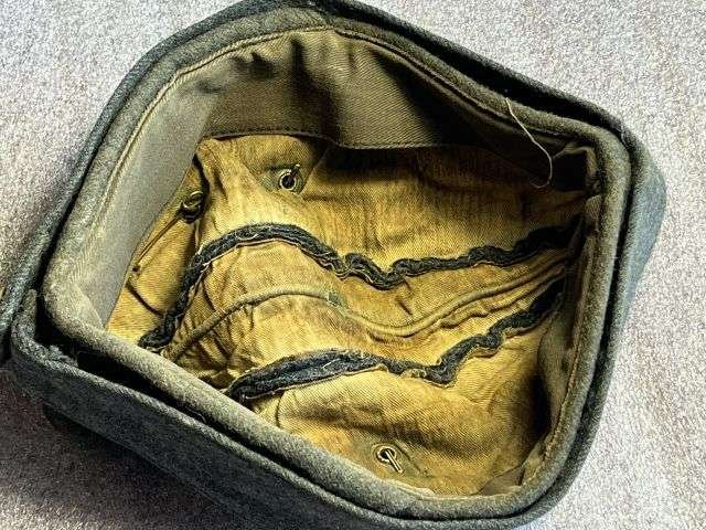 149) Nice Original Well Used WW2 RAF Issue Forage Cap & Badge — image 5