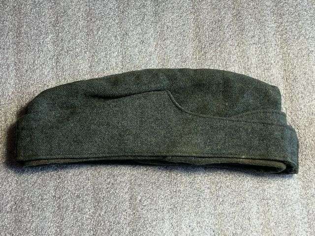 149) Nice Original Well Used WW2 RAF Issue Forage Cap & Badge — image 9