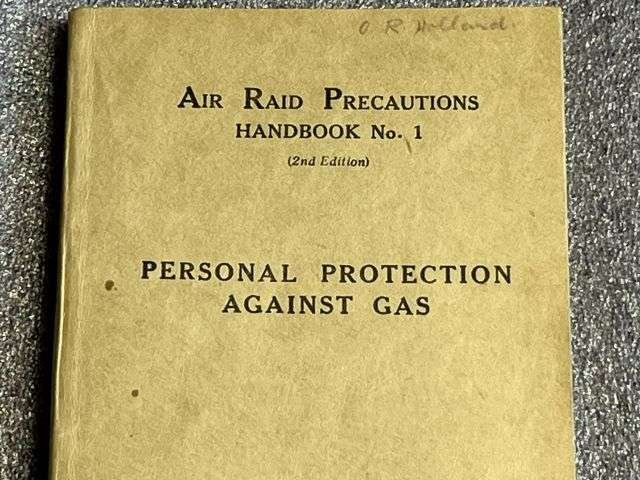 150) Excellent Original WW2 ARP Handbook No1 Personal Protection Against Gas 1939 — image 10