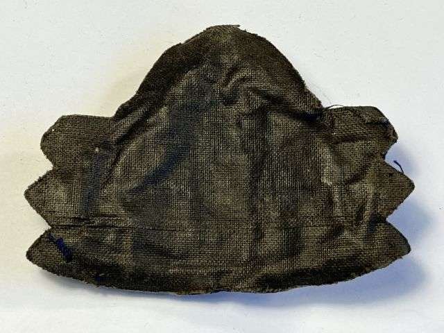 121) Excellent Original WW2 Royal Navy Officers Guilt Metal Economy Cap Badge — image 2