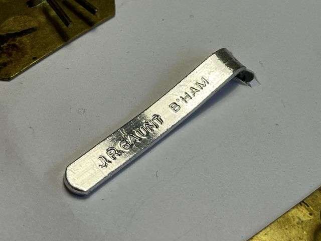 134) Excellent Post WW2 British Army Worcester & Sherwood Foresters Regiment Staybrite Cap Badge & Collar Dog Set — image 3