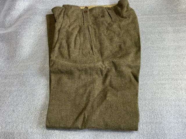 99) Good Original WW2 Canadian Made Battledress Trousers 1945 With Map Pocket Removed — image 16