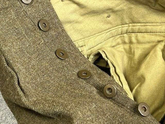 99) Good Original WW2 Canadian Made Battledress Trousers 1945 With Map Pocket Removed — image 9