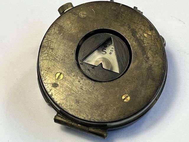 103) Excellent Original WW1 British Officers Verner's Pattern VIII Compass Dated 1918 & Leather Case — image 3