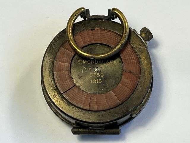 103) Excellent Original WW1 British Officers Verner's Pattern VIII Compass Dated 1918 & Leather Case — image 5