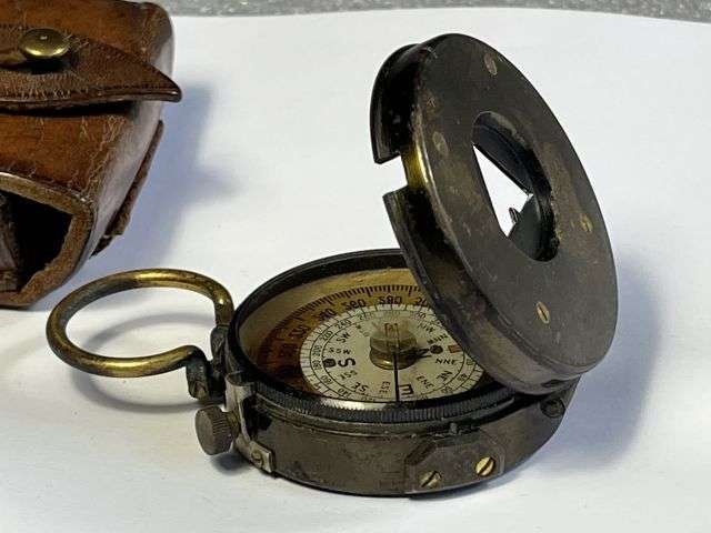 103) Excellent Original WW1 British Officers Verner's Pattern VIII Compass Dated 1918 & Leather Case — image 6