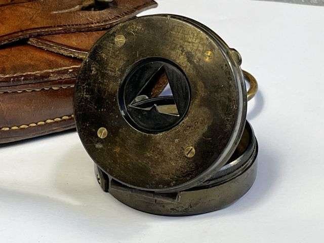 103) Excellent Original WW1 British Officers Verner's Pattern VIII Compass Dated 1918 & Leather Case — image 7