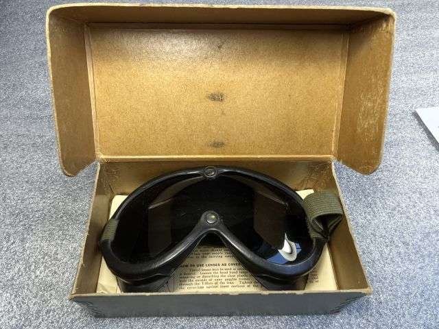 105) Original WW2 Era US Army Issue General Purpose Goggles M-1944 In Box Of Issue — image 15
