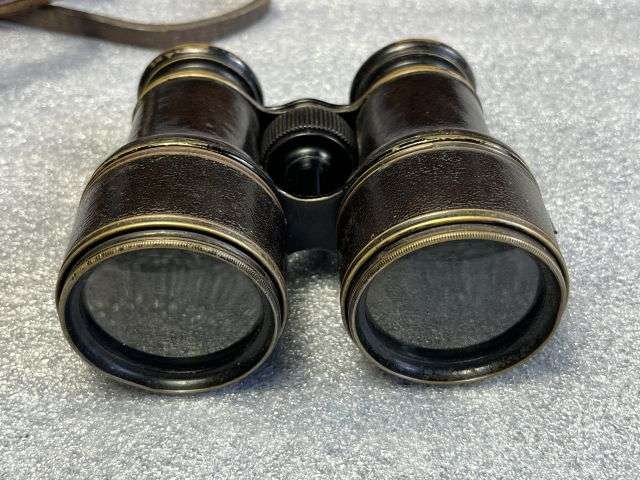 106) Good Original WW1 French Made British Army Officers Small Field Glasses and Case — image 7