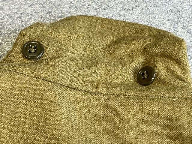 84) Excellent Original 1944 Dated US Army OD Flannel Shirt With Gas Flap — image 10
