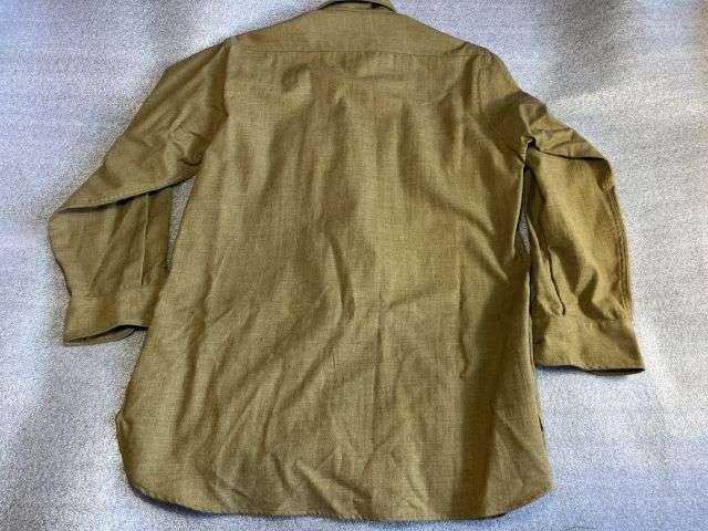 84) Excellent Original 1944 Dated US Army OD Flannel Shirt With Gas Flap — image 13