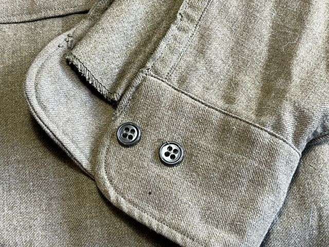 84) Excellent Original 1944 Dated US Army OD Flannel Shirt With Gas Flap — image 14