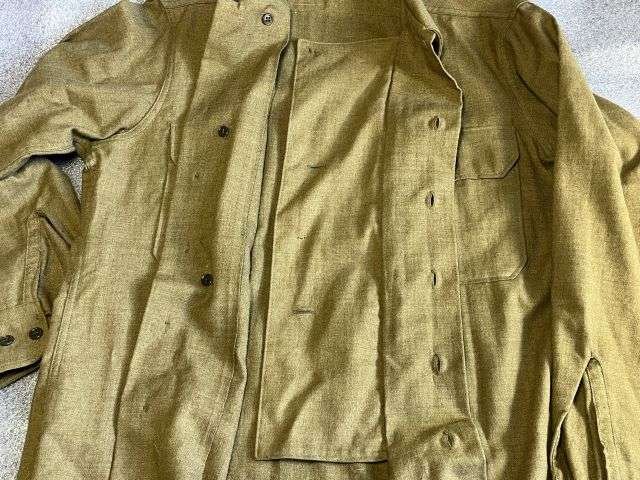 84) Excellent Original 1944 Dated US Army OD Flannel Shirt With Gas Flap — image 9
