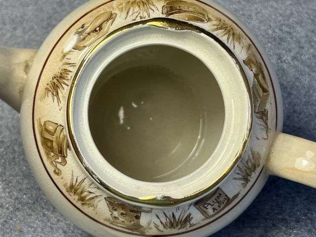 73) Lovely Original WW1 Bruce Bairnsfather Old Bill Teapot & Lid In Great Condition — image 3