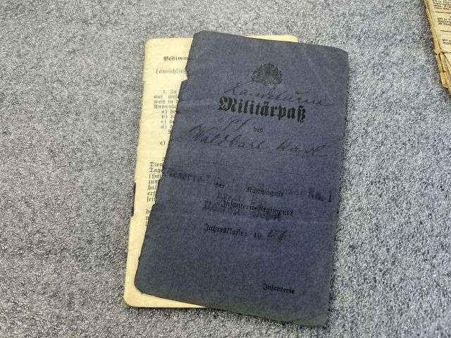 40) Tatty Well Used Original WW1 Imperial German Army Militarpas, Paperwork, Photo & Death Card — image 31