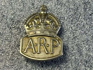53) Excellent Original WW2 White Metal ARP Lapel Badge By …
