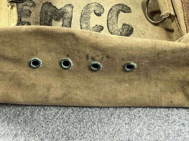 32) Nice Original Early WW2 Official Issue ARP Respirator Haversack Dated 1940 — image 11