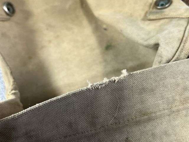 32) Nice Original Early WW2 Official Issue ARP Respirator Haversack Dated 1940 — image 6