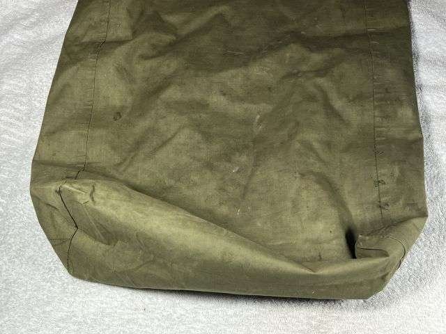 22) Nice Original 1944 Pattern Large Tropical Rubberised Waterproof Bag Bergen Liner 1945-46 — image 4