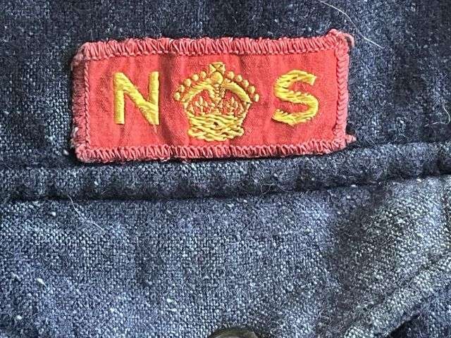 92) Excellent Original 1930s – WW2 Boy Scouts Uniform Shirt 10th Wallington (Holmwood) Surrey Boy Scout Group With 15 Badges — image 7