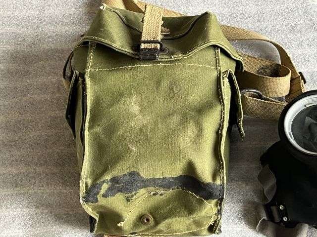 105) Excellent Original British Army MK6 Lightweight Respirator & Haversack 1950s — image 30