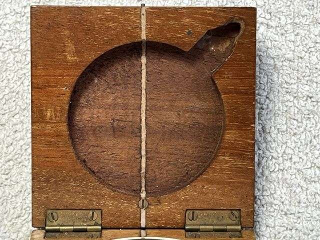 74) Nice Original WW1 British Officers Wooden Bodied Marching Compass Dated 1918 — image 5