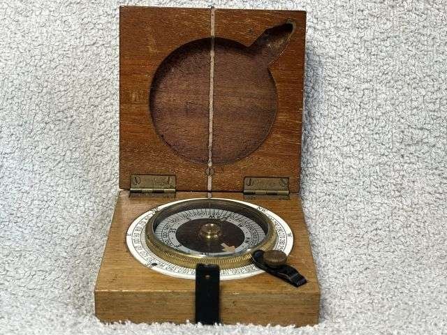 74) Nice Original WW1 British Officers Wooden Bodied Marching Compass Dated 1918 — image 6