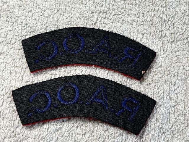 75) Excellent Original Unissued WW2 RAOC Cloth Shoulder Title Pair — image 2