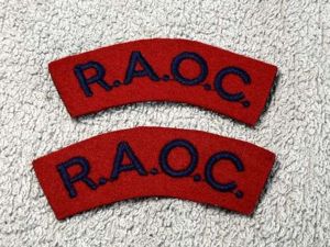 75) Excellent Original Unissued WW2 RAOC Cloth Shoulder Title Pair