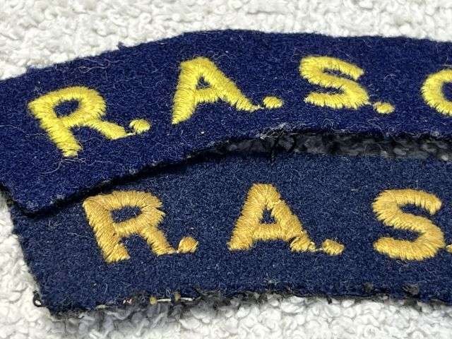 82) Good Original WW2 Uniform Removed RASC Cloth Shoulder Title Pair — image 3