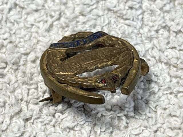 86) Good Original WW2 Pin Back Sweetheart Brooch To The Royal Tank Regiment — image 3