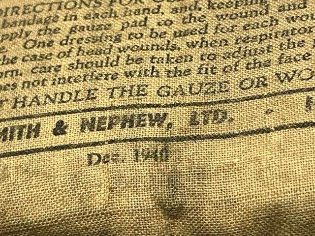 50) Good Original WW2 British Army First Field Dressing Dated 1940 — image 4