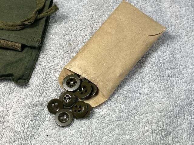 59) Original WW2 Pat British Army Tropical Issue Housewife Sewing Kit Complete — image 9