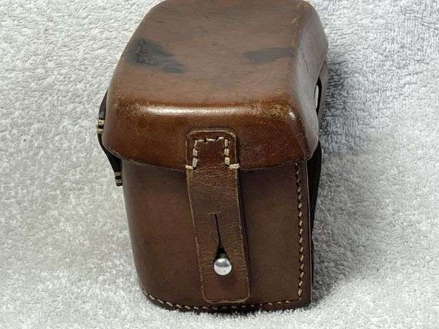 38) Excellent Original WW2 German Military Issue Medics Pouch In Brown Leather Dated 1940 — image 10