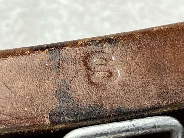 38) Excellent Original WW2 German Military Issue Medics Pouch In Brown Leather Dated 1940 — image 11