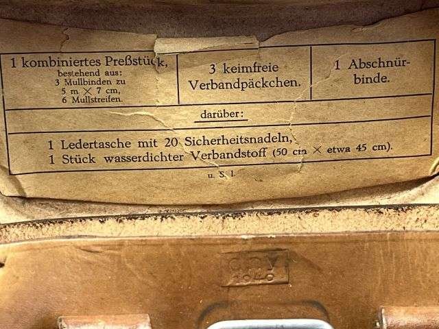 38) Excellent Original WW2 German Military Issue Medics Pouch In Brown Leather Dated 1940 — image 3