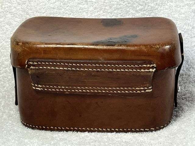 38) Excellent Original WW2 German Military Issue Medics Pouch In Brown Leather Dated 1940 — image 9