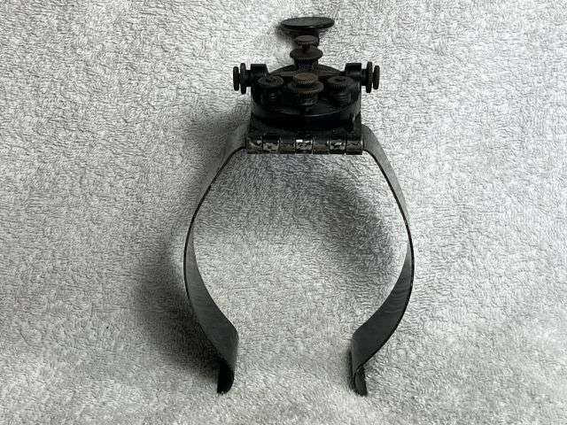 40) Excellent Original WW2 US Military J-37 Morse Key On J-45 Leg Clamp For Use in Tanks, Aircraft, Vehicles Etc — image 12
