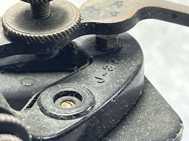 40) Excellent Original WW2 US Military J-37 Morse Key On J-45 Leg Clamp For Use in Tanks, Aircraft, Vehicles Etc — image 2