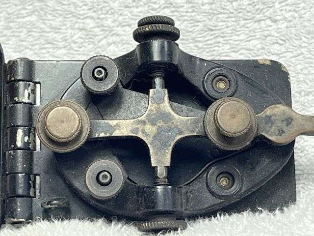 40) Excellent Original WW2 US Military J-37 Morse Key On J-45 Leg Clamp For Use in Tanks, Aircraft, Vehicles Etc — image 8