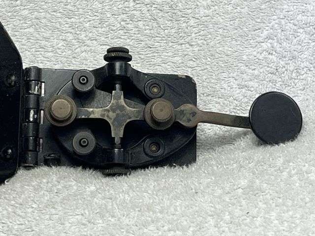 40) Excellent Original WW2 US Military J-37 Morse Key On J-45 Leg Clamp For Use in Tanks, Aircraft, Vehicles Etc — image 9